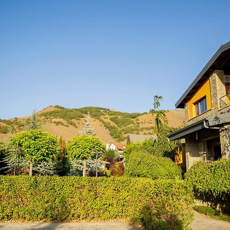 Casa Gace Hotel Korce Ngoại thất bức ảnh