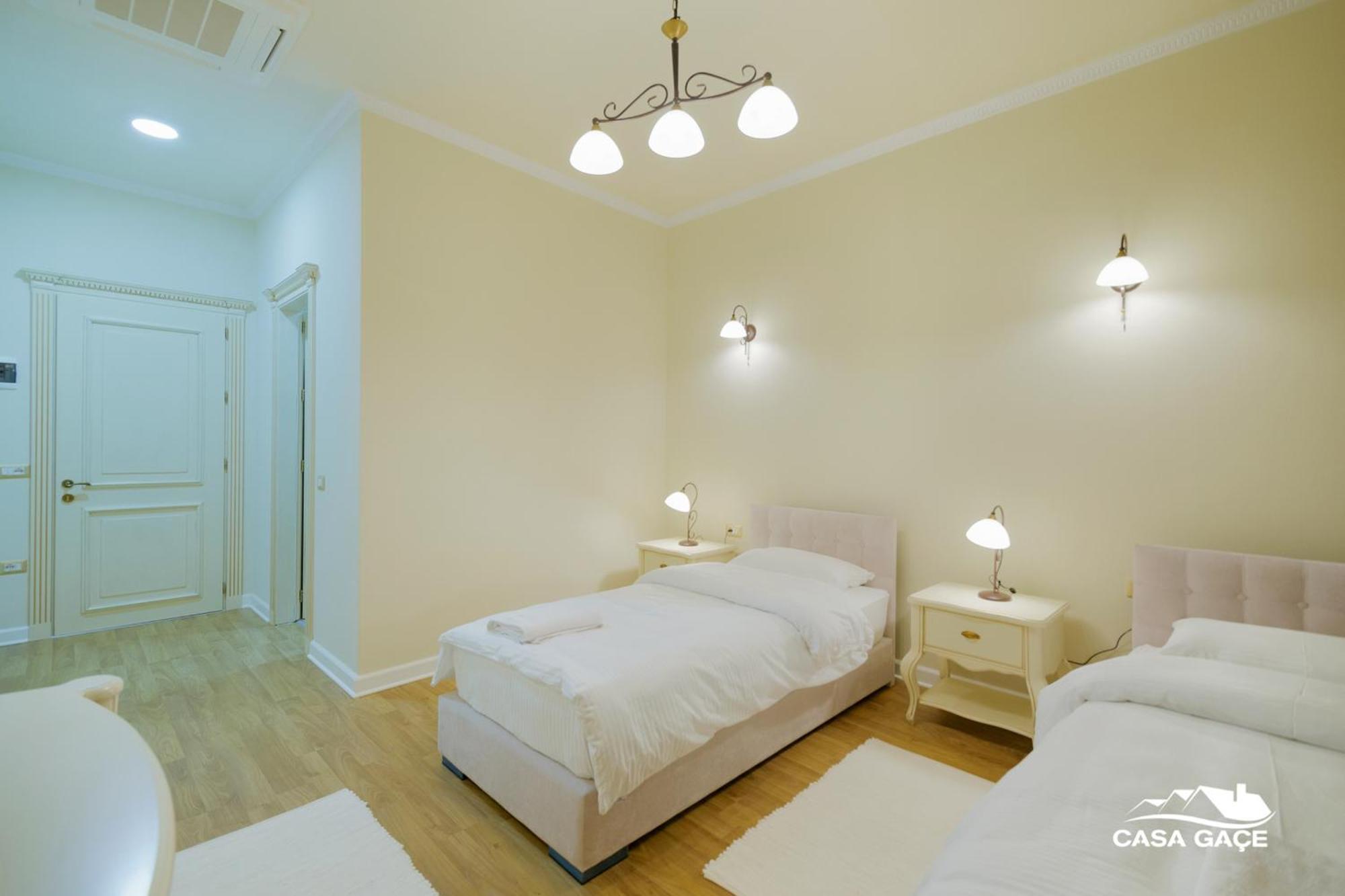 Casa Gace Hotel Korce Ngoại thất bức ảnh