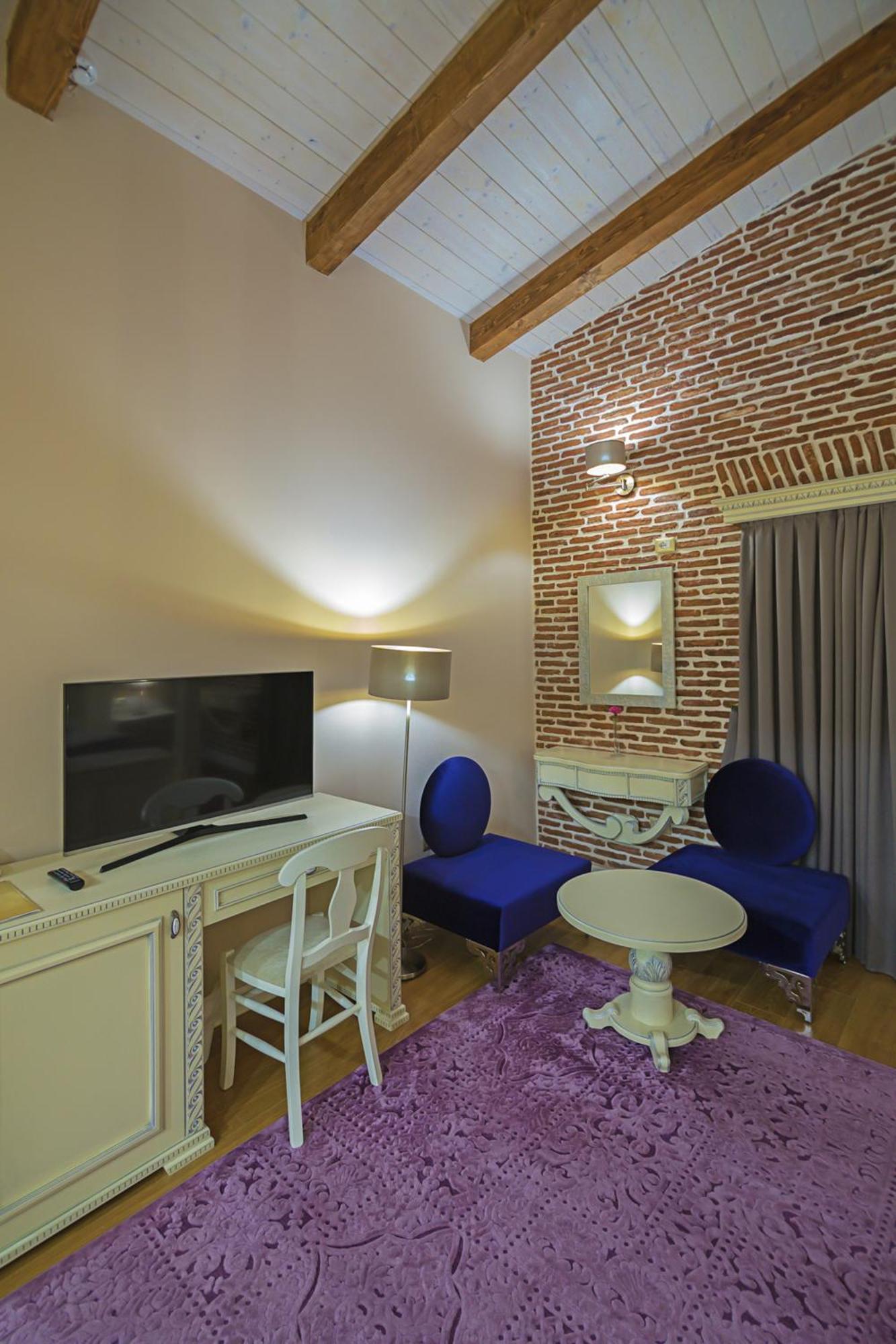 Casa Gace Hotel Korce Ngoại thất bức ảnh