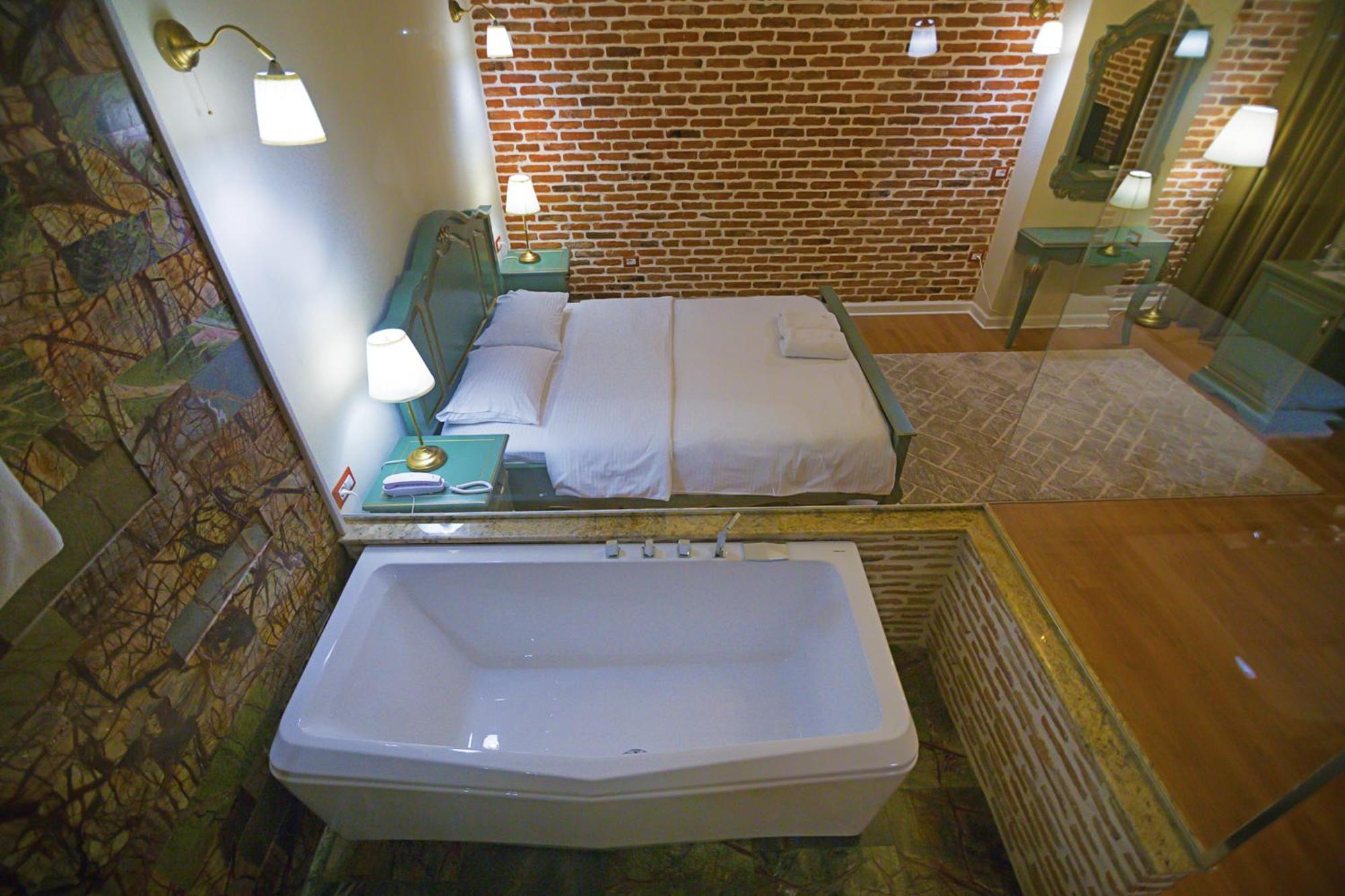 Casa Gace Hotel Korce Ngoại thất bức ảnh