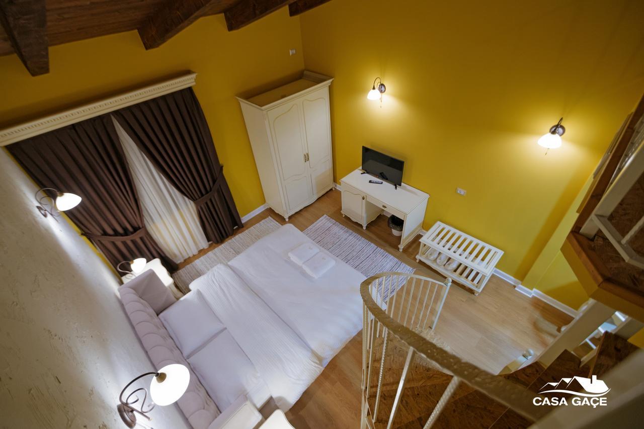 Casa Gace Hotel Korce Ngoại thất bức ảnh