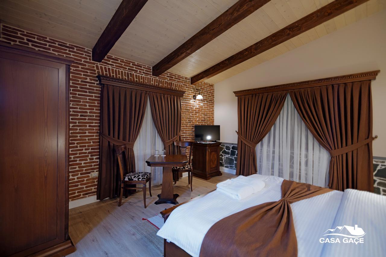 Casa Gace Hotel Korce Ngoại thất bức ảnh