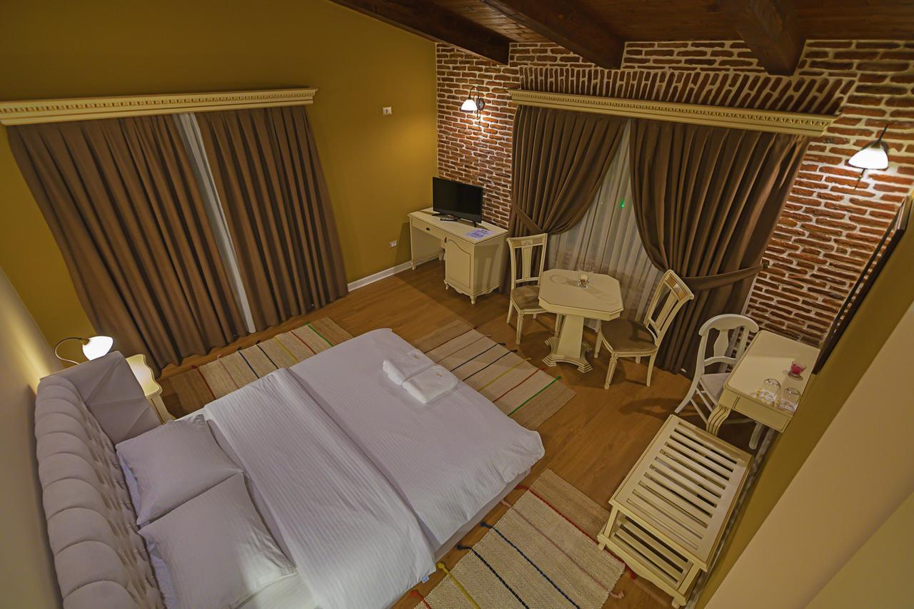 Casa Gace Hotel Korce Ngoại thất bức ảnh